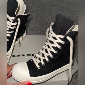 NEW Rick Owens DRKSHDW distressed effect high top sneakers